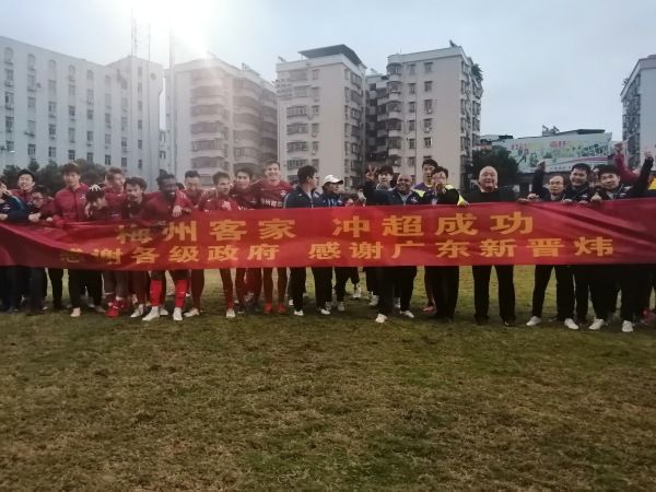 新春之际，《熊出没》用科幻寓言照亮现实：当孢子植物吞噬未来，希望永远藏在每个人心底。